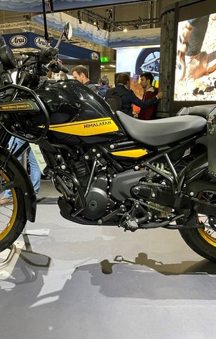 Royal Enfield Himalayan 452 debiutuje na targach EICMA. Nowy silnik to nie wszystko