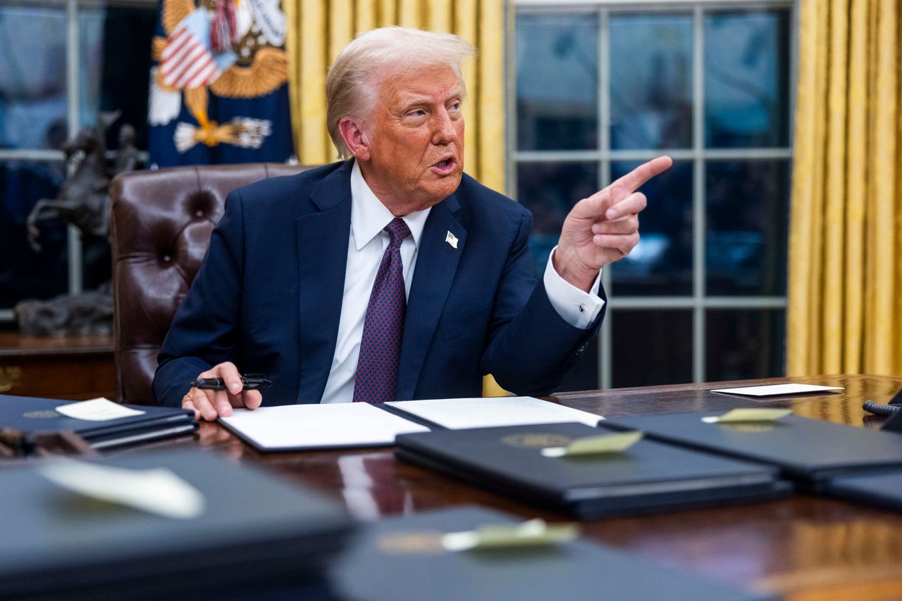 US oil prices dip amid Trump's looming China tariffs