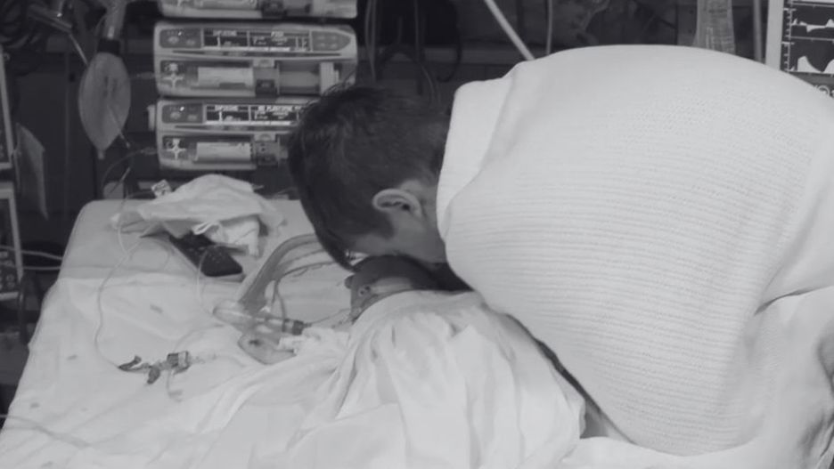 Riley zachorował na krztusiec