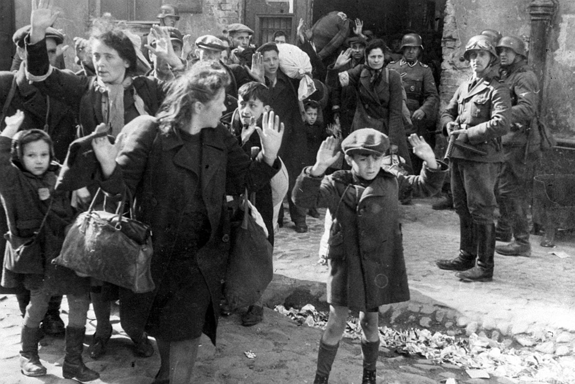 Warszawa. Ostateczny koniec powstania w getcie (16 kwietnia-16 maja 1943) i zakończenie akcji likwidacji getta i eksterminacji zdecydowanej większości jego mieszkańców