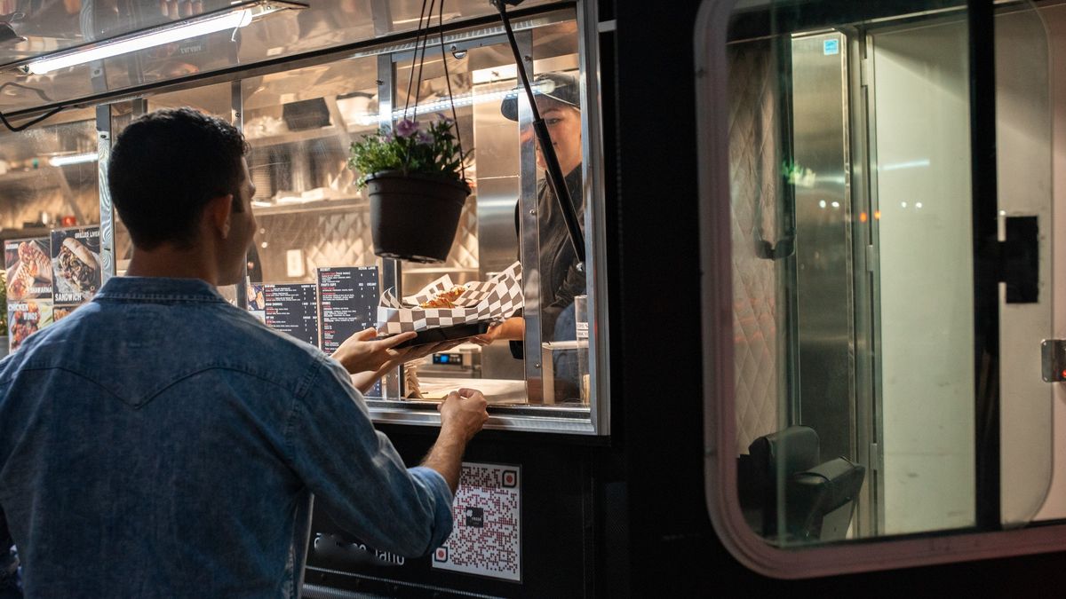 Food trucki z nadzieją wchodzą w nowy sezon