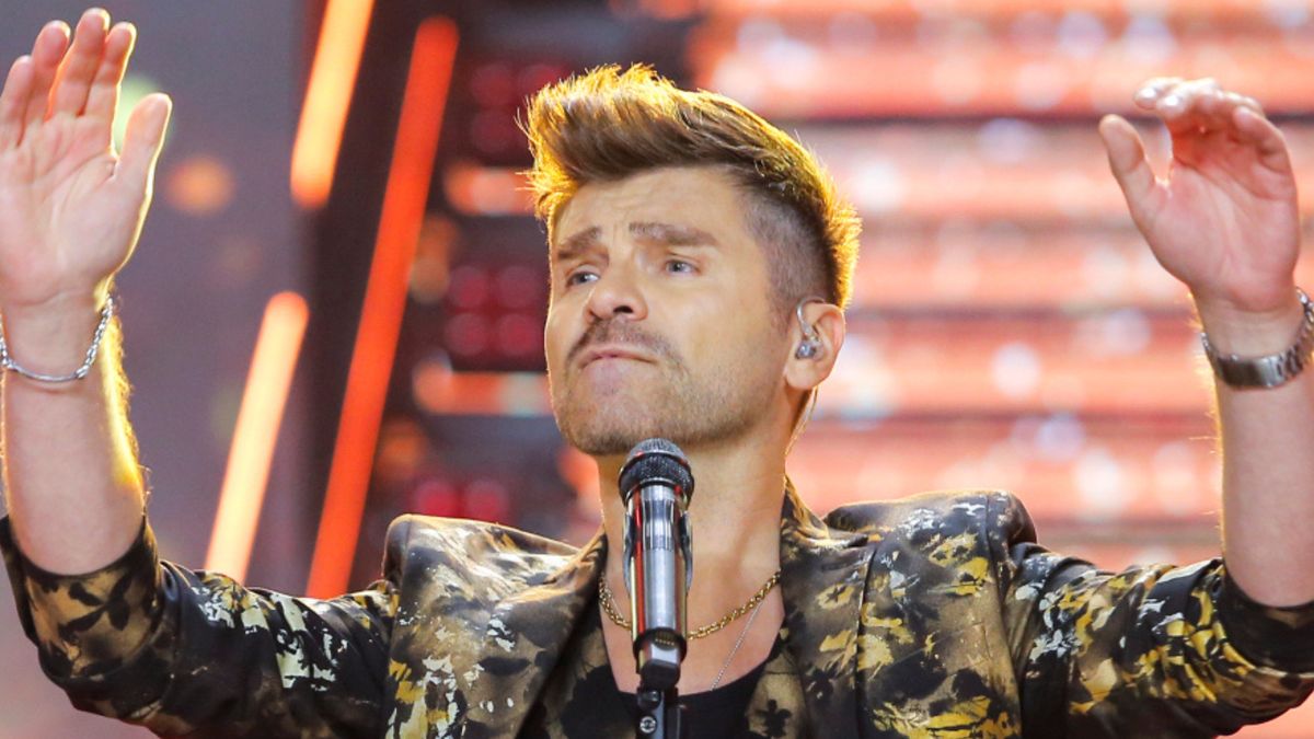 Łukasz Zagrobelny wystąpił na scenie w Sopocie. Co u niego słychać?