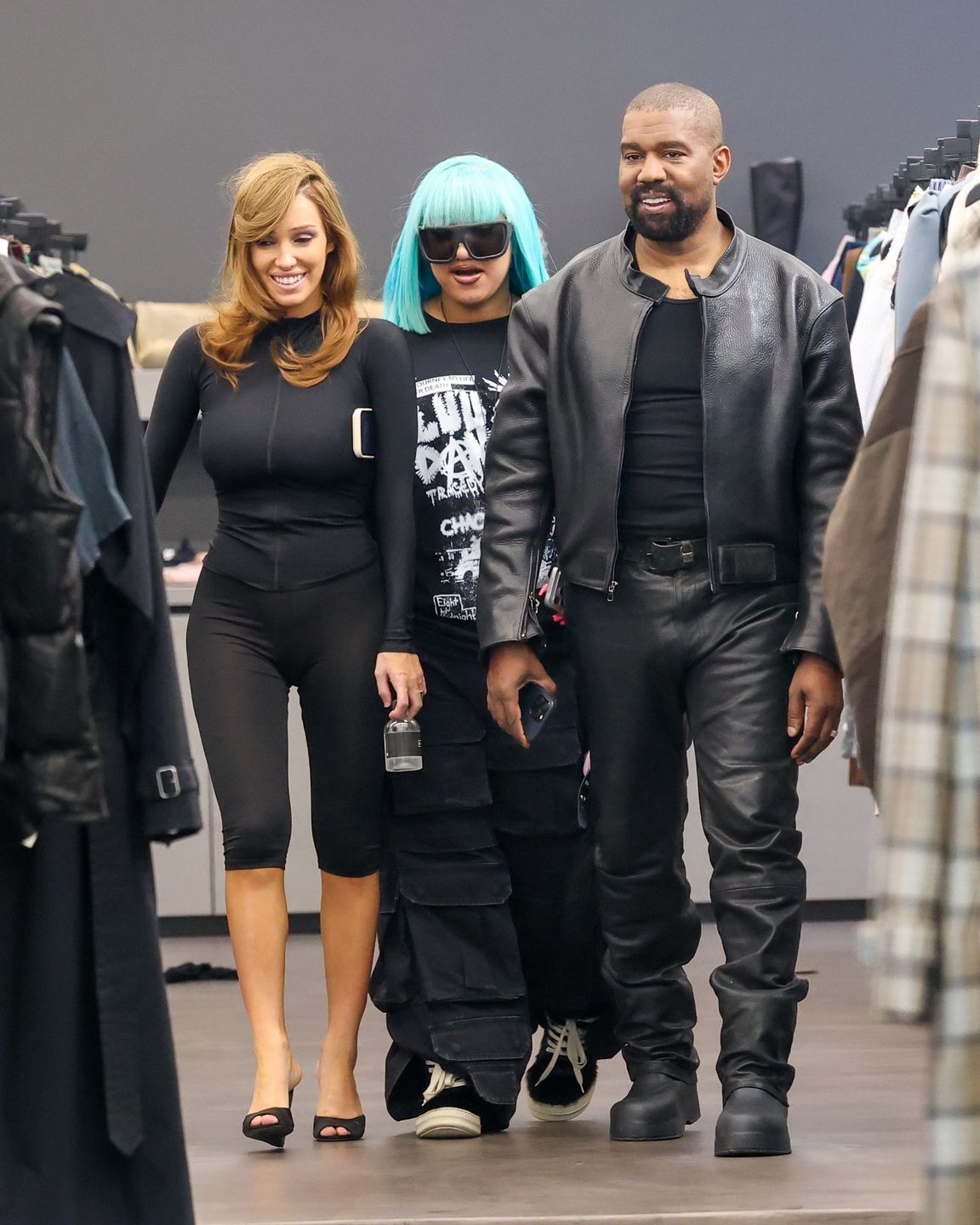 Kanye West takes the family on a shopping trip in Los Angeles
Daily Stardust / BACKGRID / Backgrid USA / Forum
Kanye West, Ye, Bianca Censori, North West, H. Lorenzo, Los Angeles, California, Shopping, Family, Fashion, Boutique, Designer, Rapper