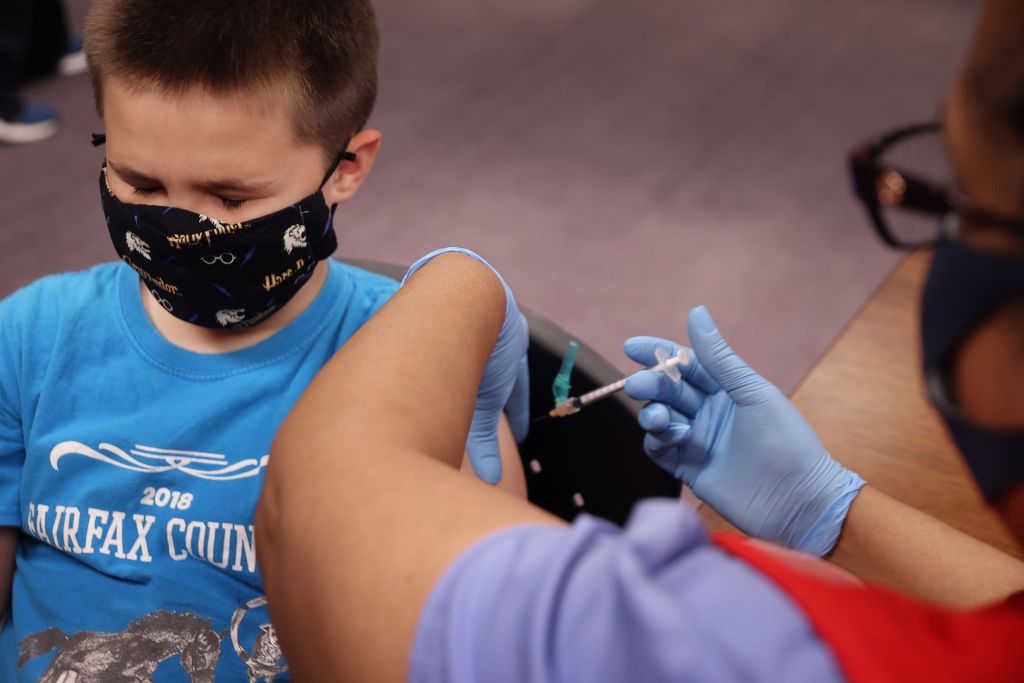 Groza w amerykańskiej aptece. 112 dzieci otrzymało złe szczepionki