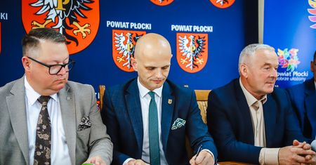 Pięć drogowych inwestycji i kolejna ścieżka rowerowa. Powiat płocki nie zwalnia tempa