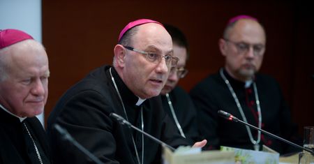 Biskupi o inwigilacji Wojtyły. Jest nowy komunikat