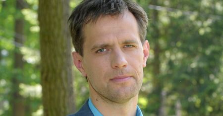 Paweł Okraska grał męża Małgosi Mostowiak w "M jak Miłość". Mało kto wie, kim jest jego prawdziwa żona