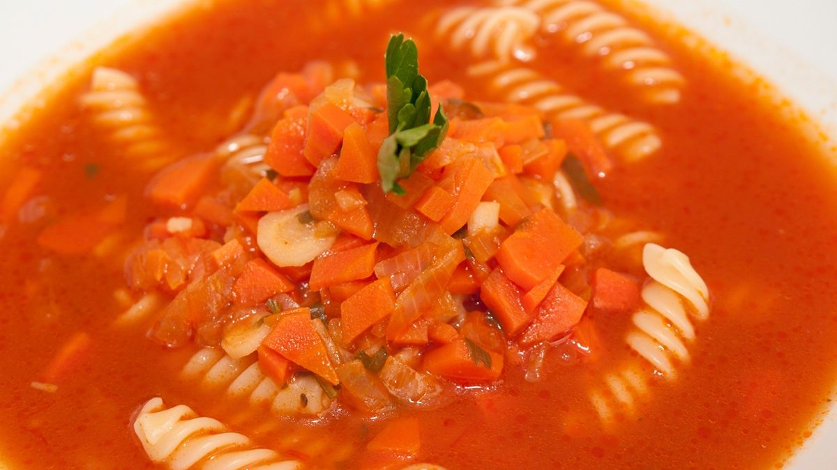 Zupa pomidorowa to klasyczna zupa