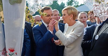 Andrzej Duda na Walentynki wspomina początek związku z Agatą: "Codziennie jedliśmy chleb z Nutellą"