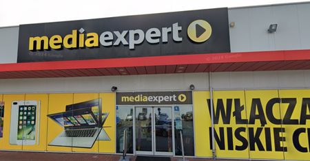 Media Expert kusi ceną. Telewizor przeceniony aż o 1000 zł