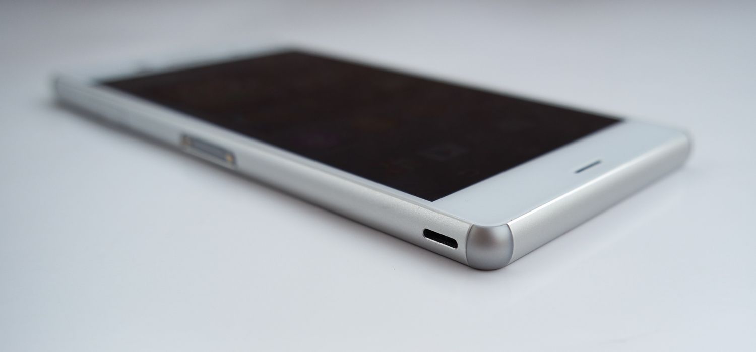 Xperia Z3: jakość wykonania i ergonomia 5