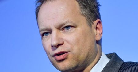 Maciej Stuhr znów uderza w PiS. Udostępnił WYMOWNY cytat z Gmachu Sądu Najwyższego (FOTO)