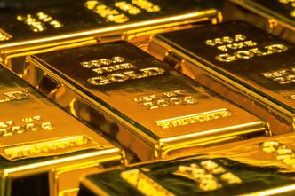 Cena złota blisko rekordu wszech czasów. Inwestorzy szukają bezpiecznych przystani