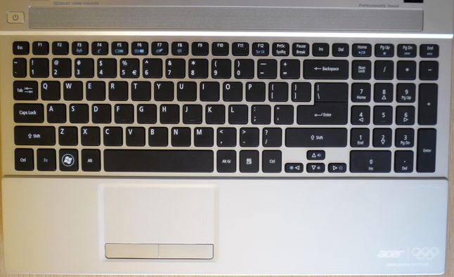 Acer Aspire V3-571 - klawiatura i touchpad