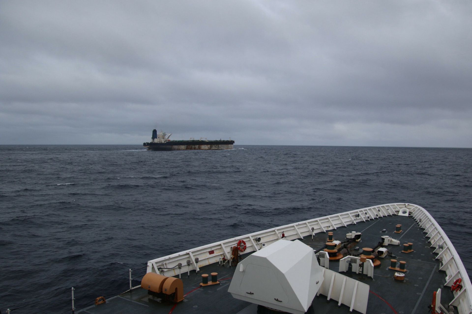 wiadomości,aktualności,WP Wiadomości USA zajmują kolejny tankowiec. Są zdjęcia z operacji służb