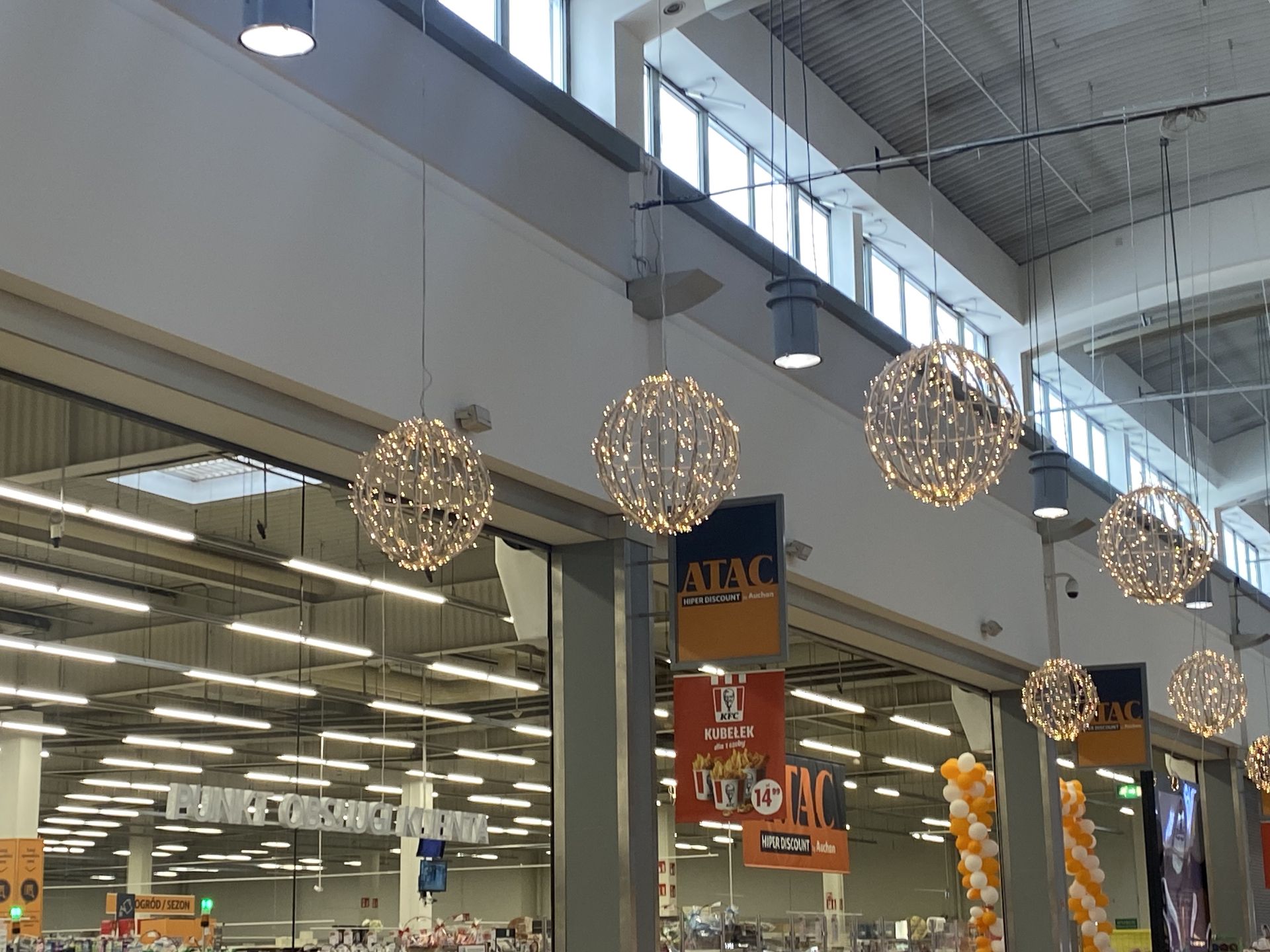 Auchan testuje nową sieć sklepów