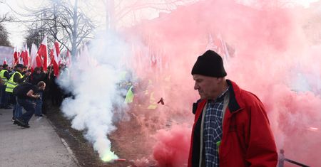 "Tusk gra na zwłokę". Rolnicze protesty wracają, Warszawę czeka najazd ciągników