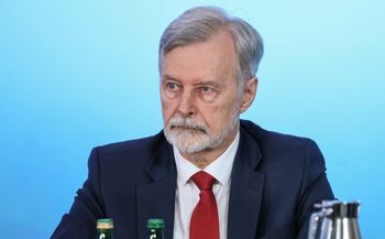 "KO funduje sobie samo-grillowanie". Afera z lekarzem-milionerem zmieni niewiele?