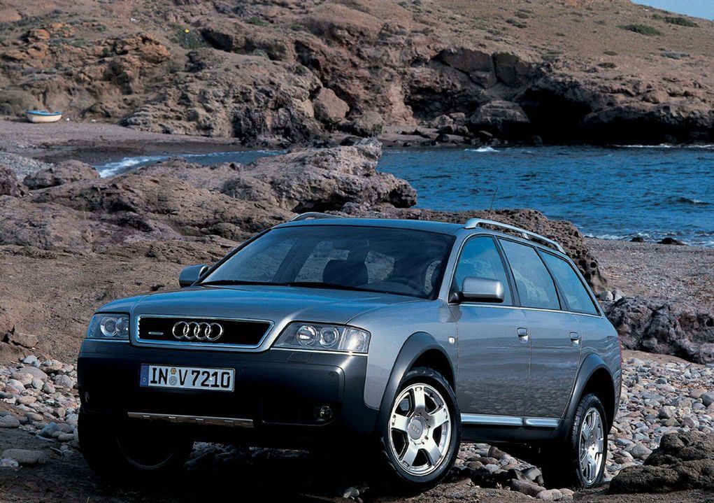 Audi A6 Allroad 2000-2005 (fot. desktopmachine.com)