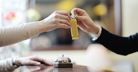 Polska gmina rusza z kontrolami nielegalnych noclegów. Posypią się kary