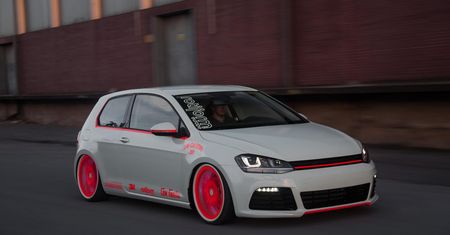 Volkswagen Golf Light Tron - dwa oblicza [wideo]