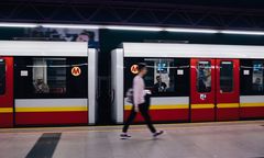 Dramatyczne sceny na stacji metra w Warszawie