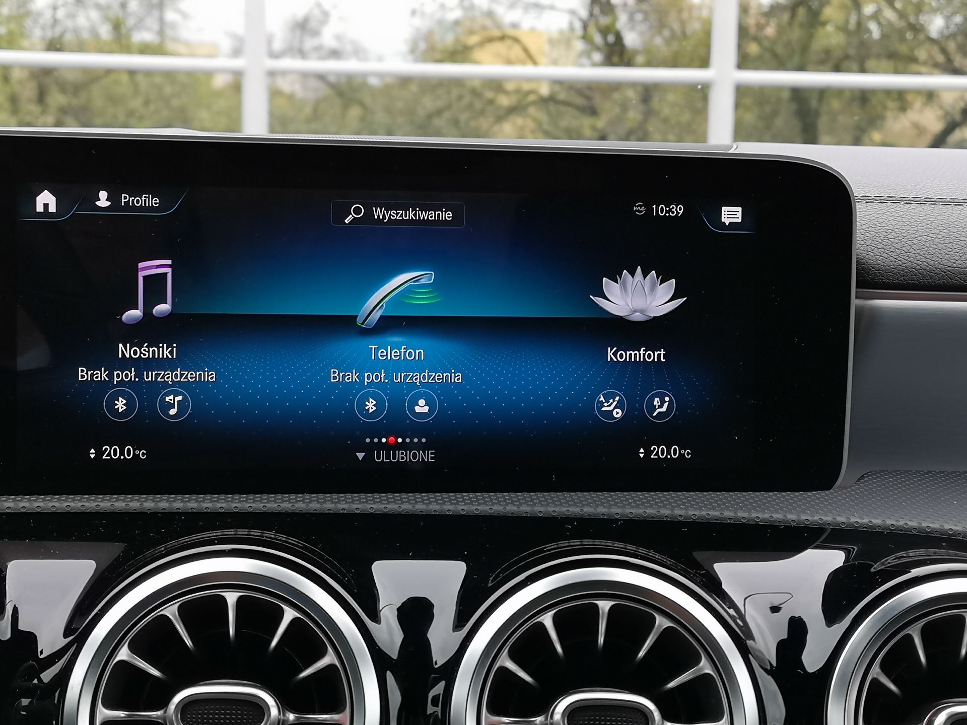 Mercedes CLA: System MBUX, wirtualny kokpit i audio Burmester 7