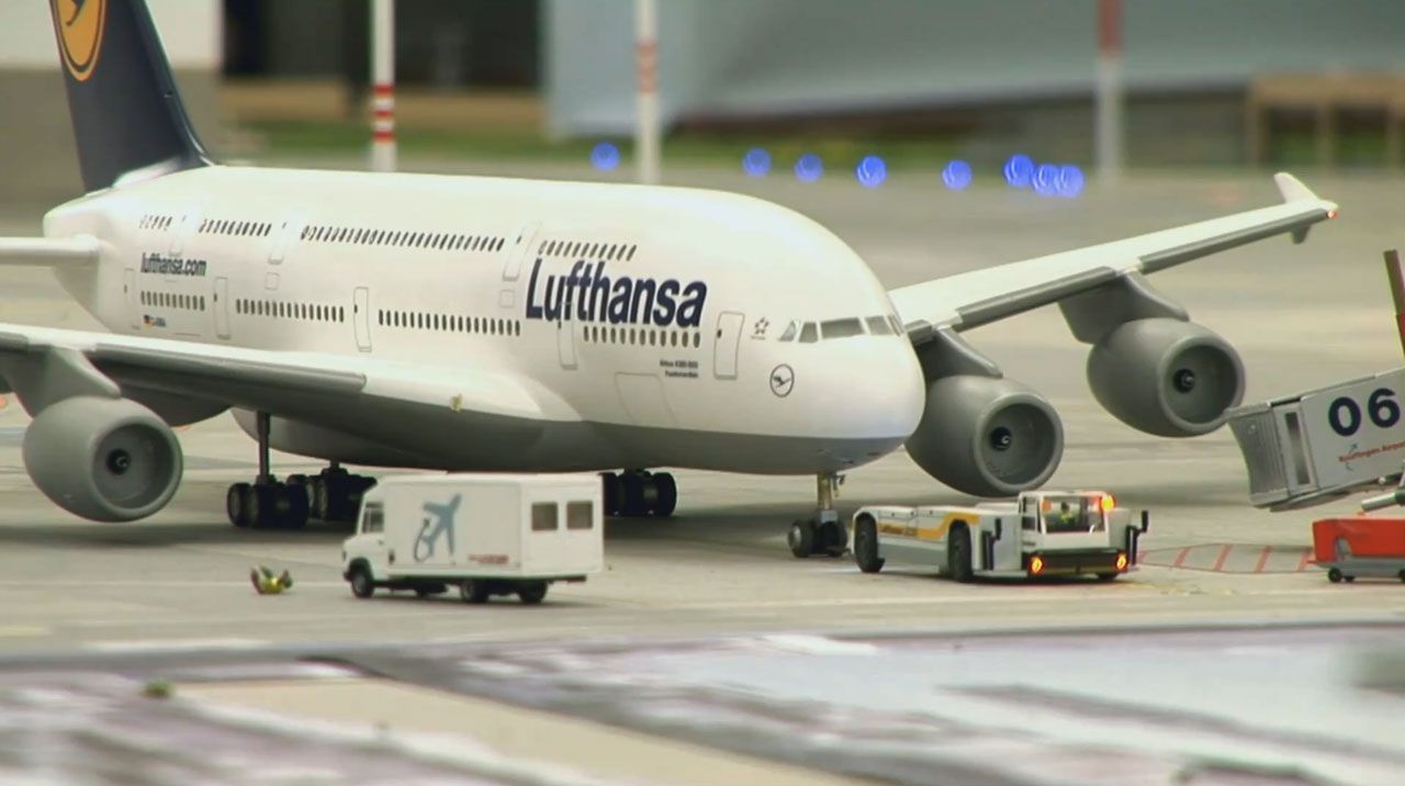 Największa na świecie miniatura lotniska za 5 mln dolarów [wideo]