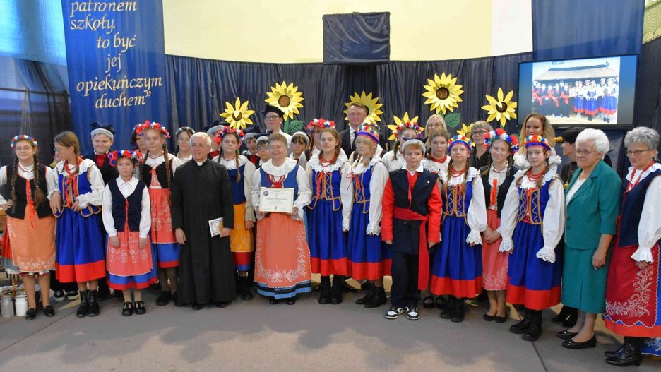 10-lecie nadania Szkole Podstawowej w Sławsku Wielkim imienia Marii Patyk
