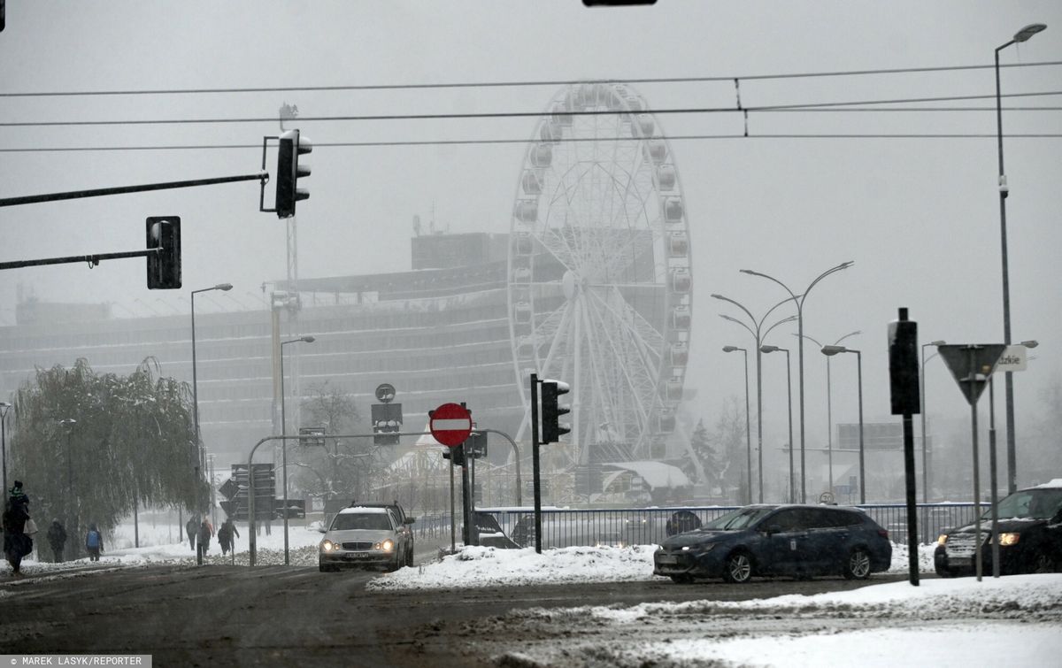 śnieg, pogoda, prognoza pogody Śnieżyce w Polsce. Tysiące odbiorców bez prądu