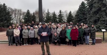 Rosjanie mają dosyć. Chcą "zakończenia przeklętej wojny"