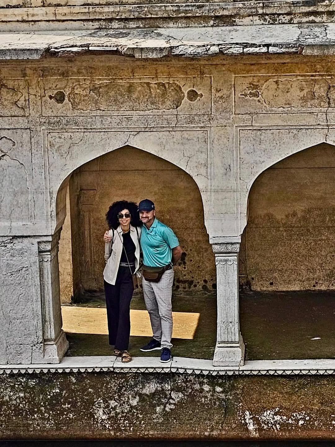 Omenaa Mensah i Rafał Brzoska relacjonują podróż do Indii