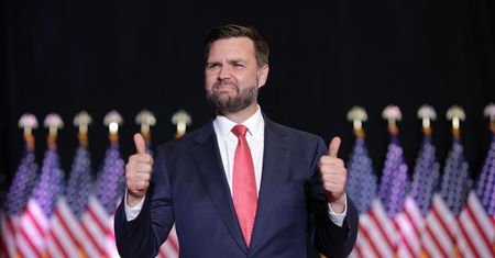 Strzał w stopę Trumpa? Przypominają wpadki Vance'a