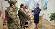 Legnica: Betlejemskie Światło Pokoju rozświetliło komendę