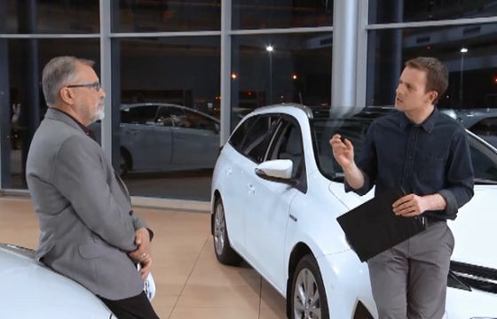 Włodzimierz Zientarski reklamuje baterie hybrydowe Toyoty (wideo)