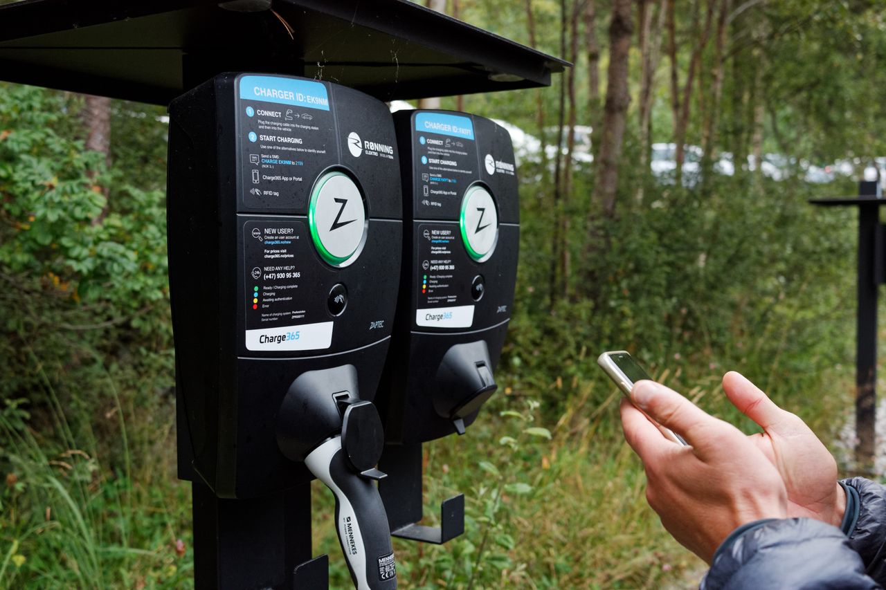 Rewolucyjna zmiana przepisów. Kierowcy elektryków odetchną