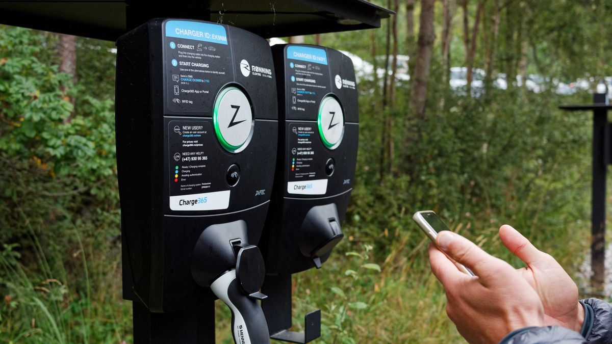 Ładowanie samochodu nie zawsze jest proste. Dziś każda sieć ma swoją aplikację