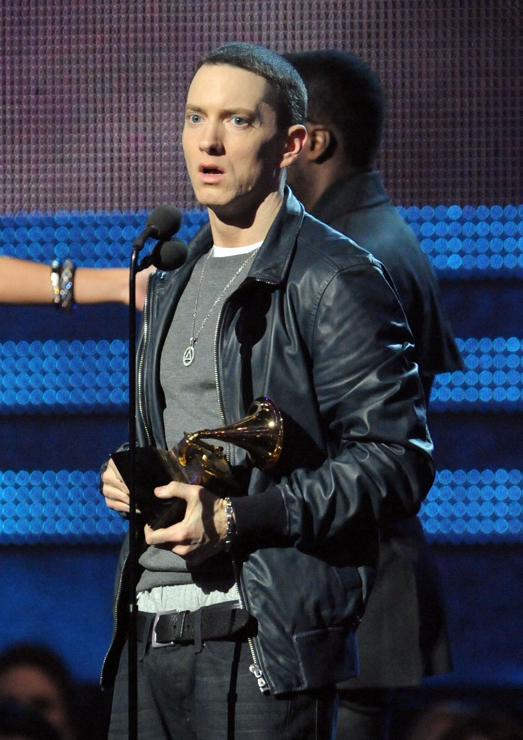Eminem zaprezentował nowe brwi na Super Bowl