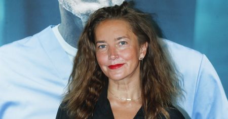 Kamilla Baar skończyła 44 lata. W przeszłości zamknęła się w szklanej klatce