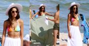 Klaudia El Dursi w kolorowym bikini wypoczywa na plaży w Chałupach (ZDJĘCIA)