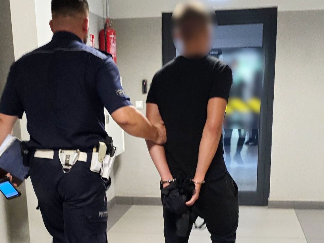 Łazy: 18-latek uciekał motorowerem przed policjantami. Godzinę wcześniej oblał egzamin na prawo jazdy