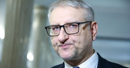 PiS tuszuje aferę Pięty? "Niech opadnie kurz"