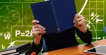 Morawiecki: Nie wykluczamy, że nauka stacjonarna po 17 I będzie możliwa
