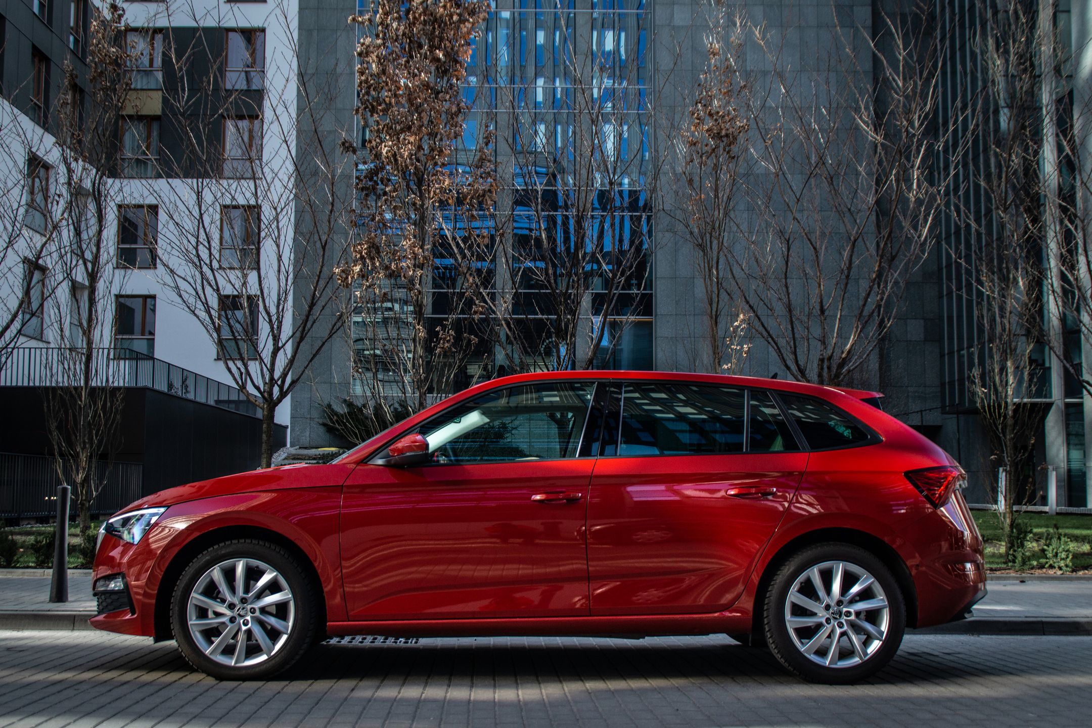Skoda doczekała się w końcu kompaktu z nadwoziem hatchback. Zresztą całkiem zgrabnym