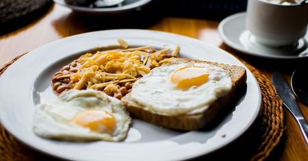 Ma więcej cholesterolu od jajek. Zapycha tętnice