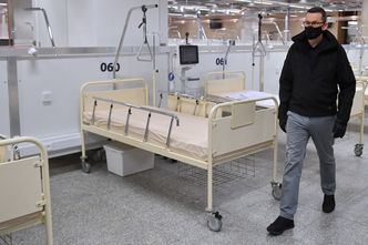 Lockdown ostatecznością. Morawiecki: "Nie chcemy całkowicie zamykać gospodarki"