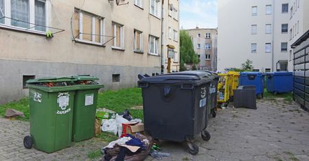 Gdzie wyrzucić styropian po telewizorze albo lodówce? Oto odpowiedź