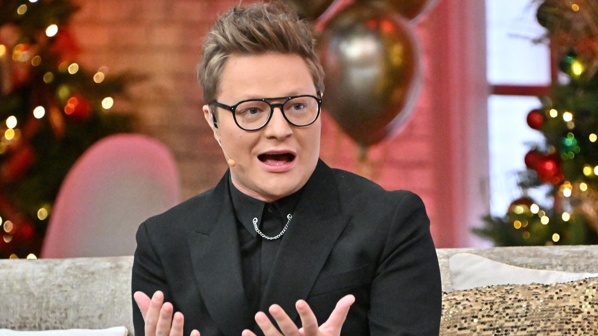 "Pytanie na śniadanie": Mateusz Szymkowiak został zwolniony? Dziennikarz komentuje.