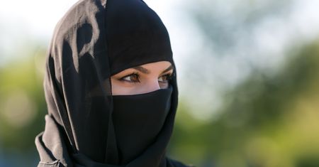 Rosja reaguje na zamachy. Kobiety z zakazem zakrywania twarzy