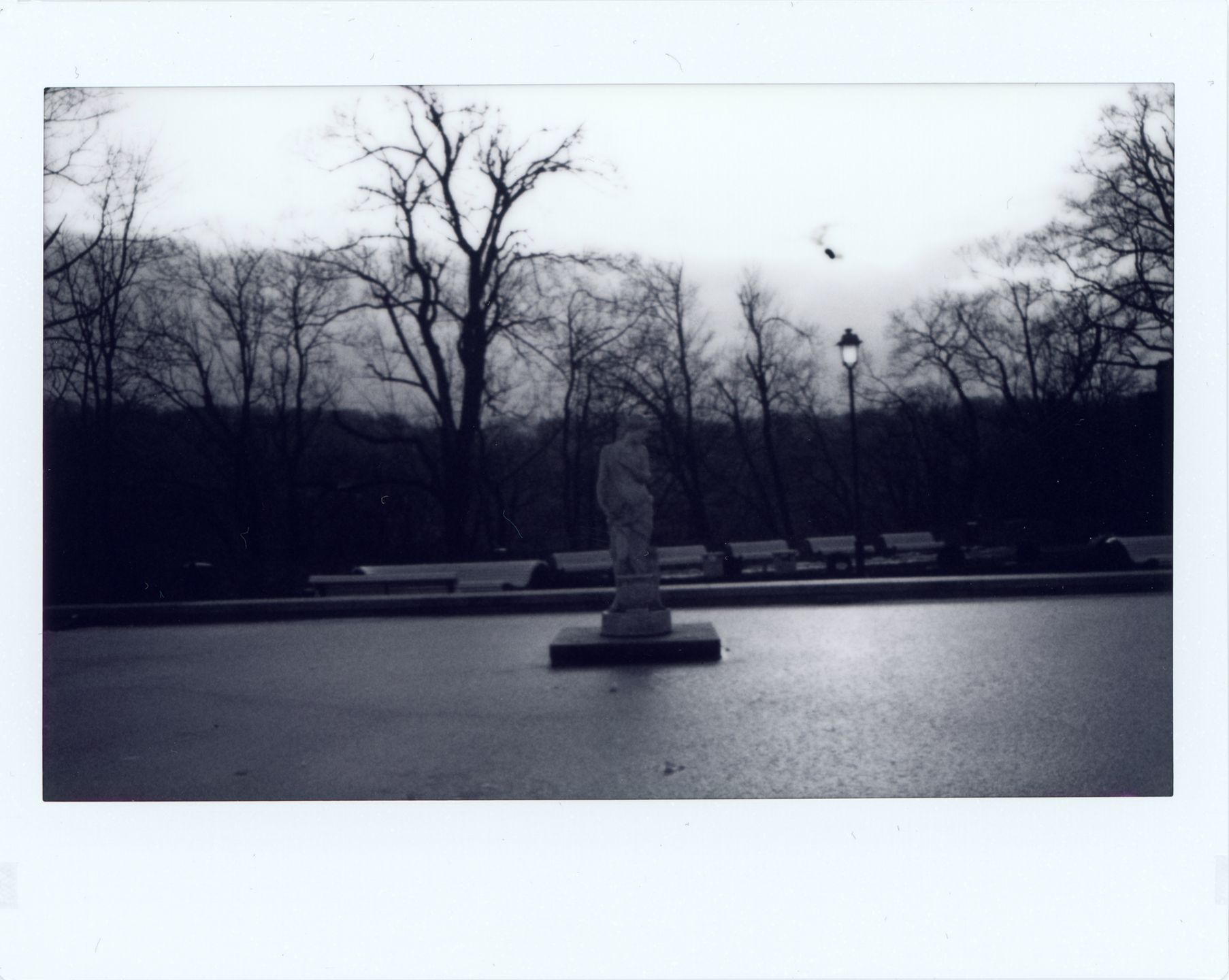 Fujifilm instax wide Monochrome – natychmiastowa czarnobiel w większym formacie 10